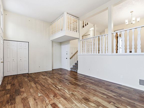 3rd image of 7447 W Franklin Ave