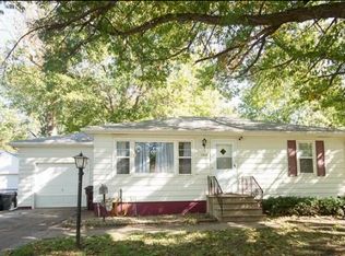 1924 S 52nd St, Lincoln, NE 68506