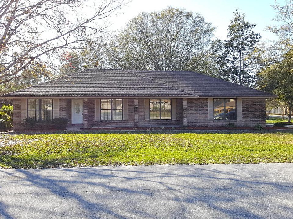 1st image of 830 Donegal Ct