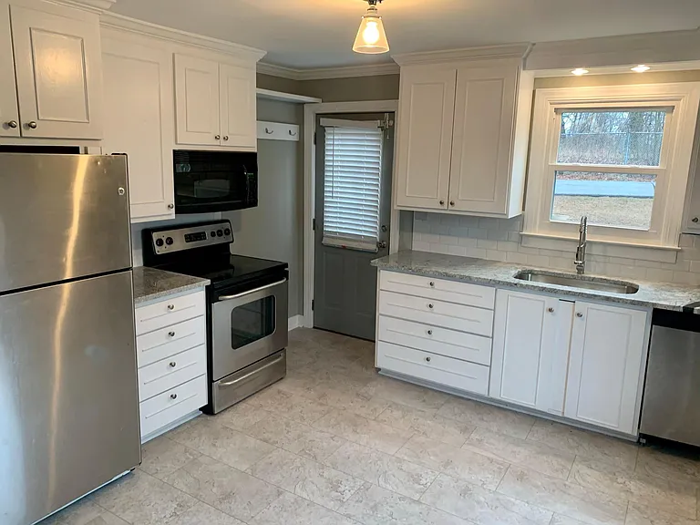 37 Orlando Ave — Photo 2