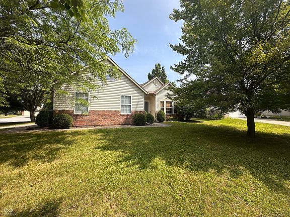 2nd image of 19409 Mimosa Ct