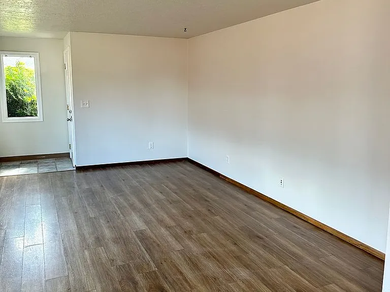 730 Rhododendron St #2745 — Photo 6