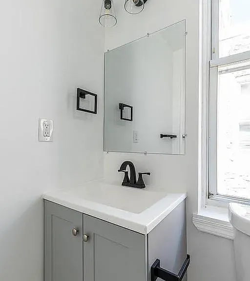 703 N 43rd St #2 — Photo 7