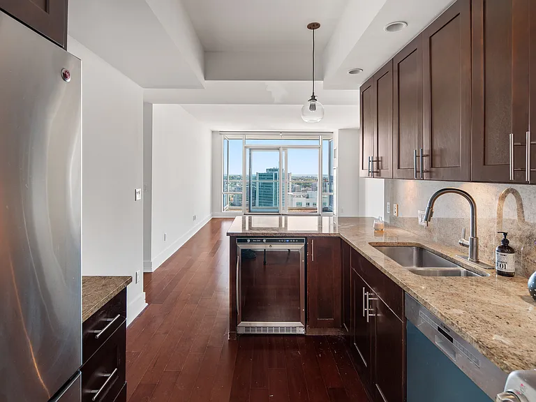 1 Broad St #27E — Photo 12