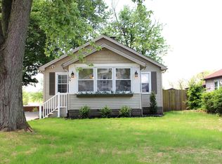 1319 SE Riverside Dr, Evansville, IN 47713