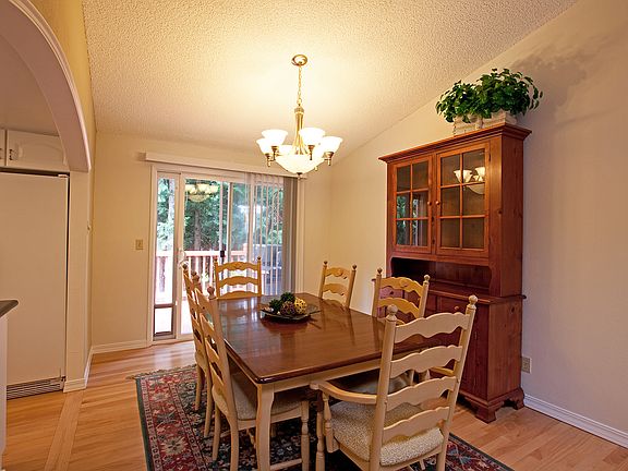 3rd image of 21718 SE 32nd Pl
