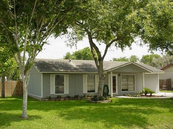 1st image of 3814 Leonard Dr