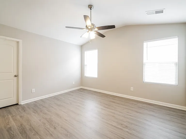 42 Everett Cir — Photo 11