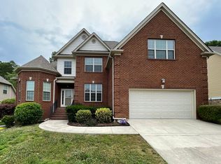 7027 Neville Dr, Ooltewah, TN 37363