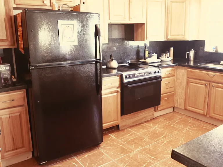 Buttonwood Cir — Photo 2