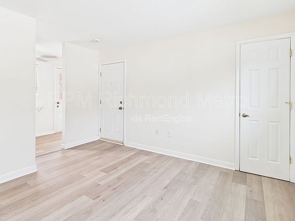 5th image of 4032 Macarthur Ave #B
