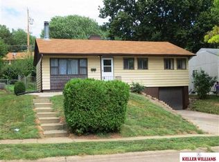 3227 S 39th St, Omaha, NE 68105