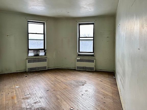 5th image of 83-55 Woodhaven Blvd #6K