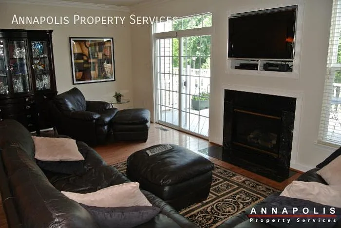 902 Kestrel Ct — Photo 10