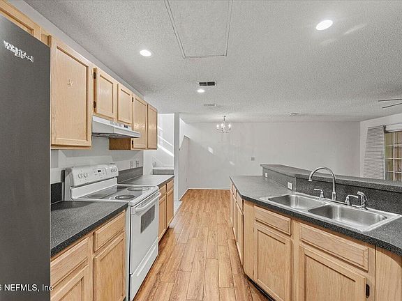 3rd image of 8257 LOCH SEAFORTH Court