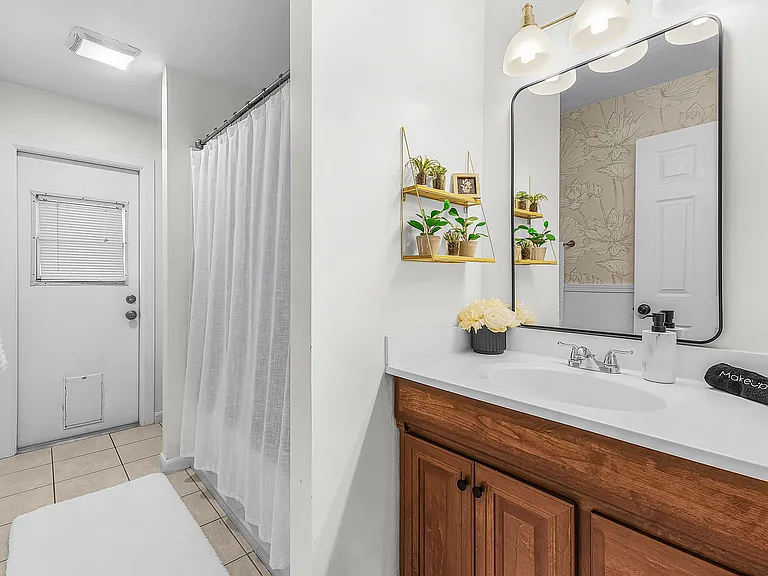2541 SW 38th Ter — Photo 19