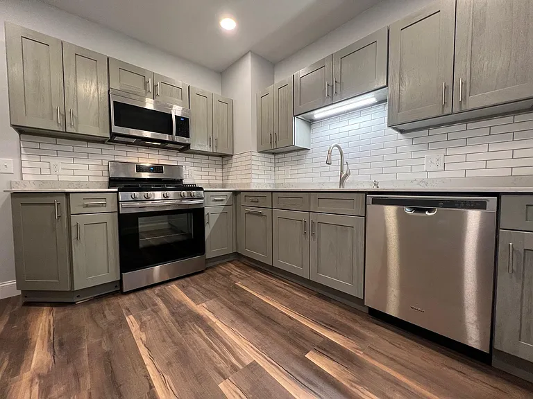 10 Traymore St #UPPER — Photo 10