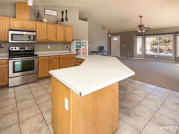 4th image of 415 Nicole Dr