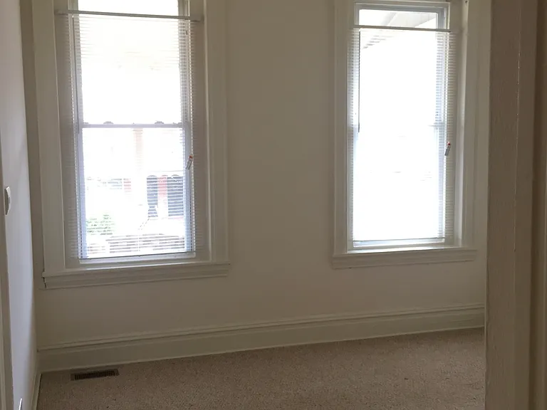 809 N Van Buren St #1A — Photo 7