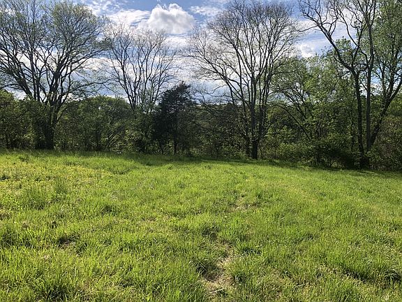 3rd image of 398 Garrison Ln