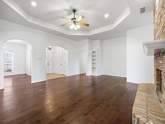 4th image of 19901 S Highway 281