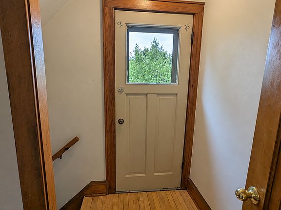 4th image of 2551A N 66th St