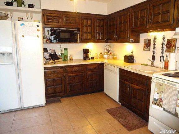 5th image of 1 Wilbur Ave