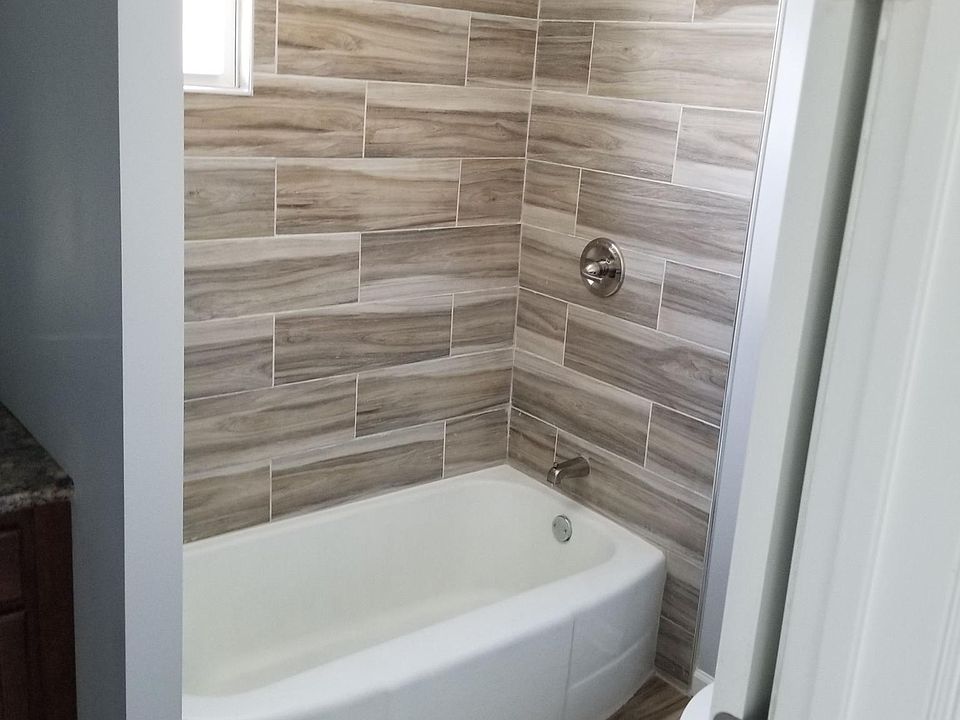 2nd image of 1216 Cumming Ave