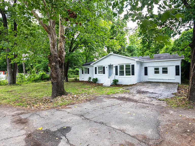 27 Bethune Ct — Photo 6