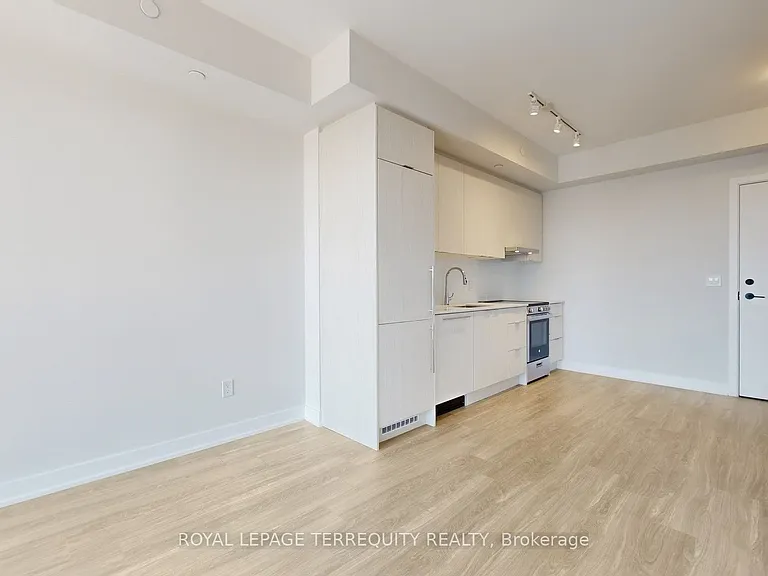 430 Square One Dr #4502 — Photo 9