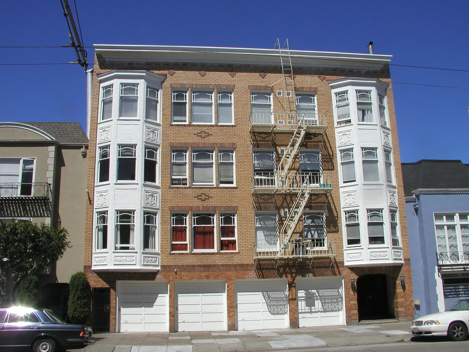 1 bed, 812 sqft, $4,995 — Photo 1