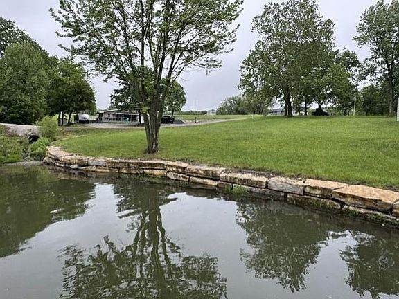 2nd image of 27 Lake Viking Ter