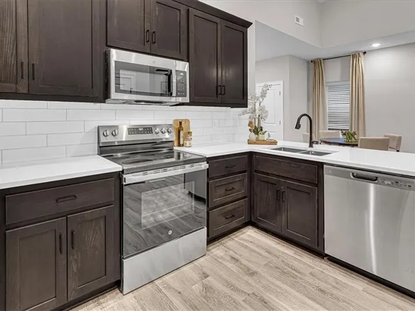 5820 Hunter Ct, Raytown, MO 64133