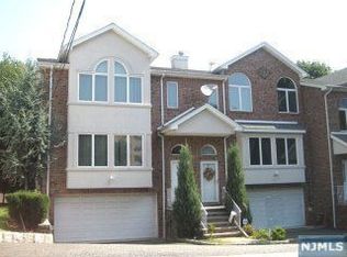 237 Maple St #237, Fort Lee, NJ 07024