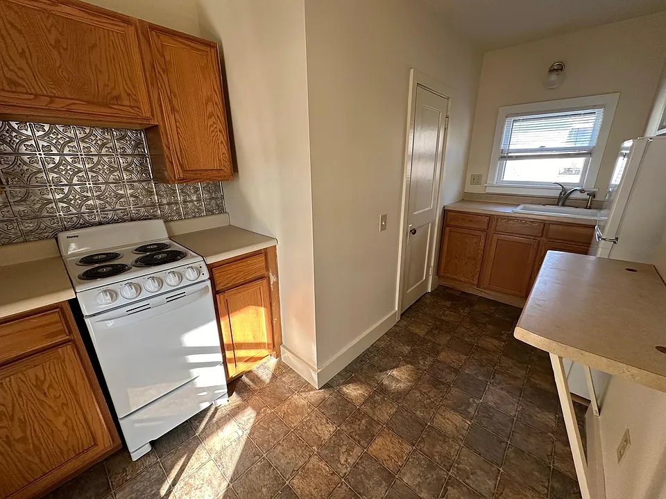 107 Buell St #7