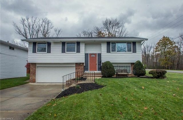 1st image of 620 Shawnee Ln