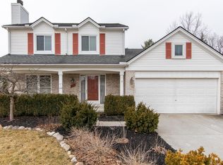 867 Westbrooke Dr, South Lyon, MI 48178