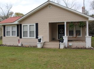 209 N Merritt St, Geneva, AL 36340