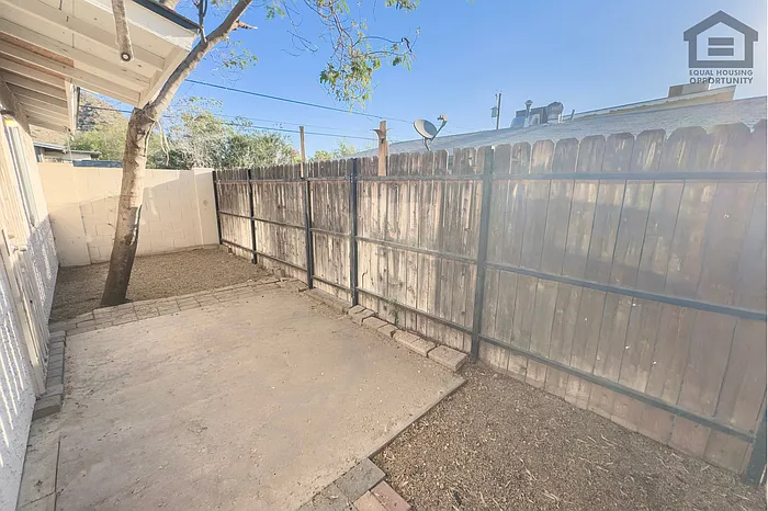 308 E Vogel Ave #4 — Photo 25
