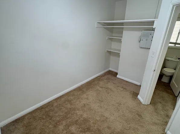 37 Nieto Ave APT E, Long Beach, CA 90803