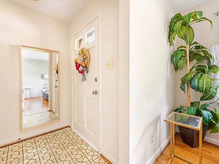Fairwood Ln — Photo 23