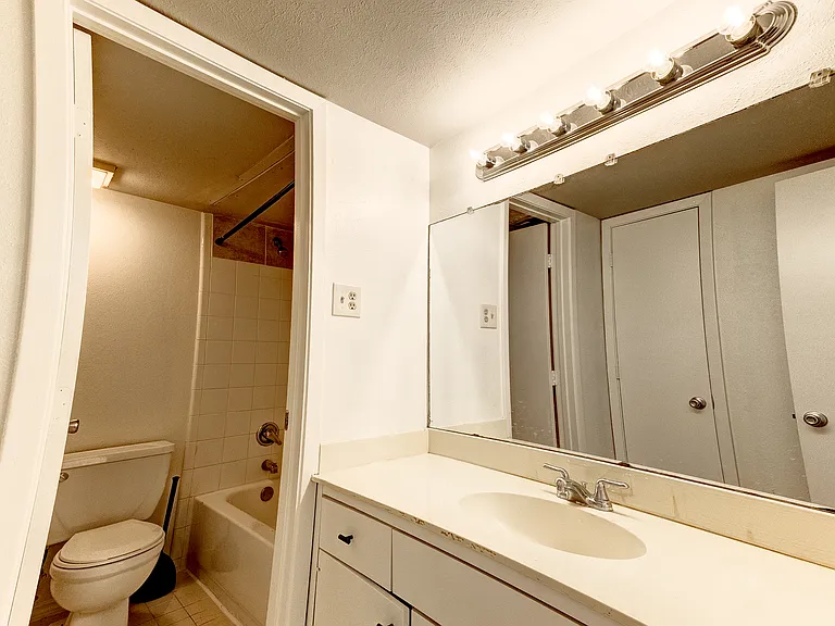 5150 Amesbury Dr #224 — Photo 22