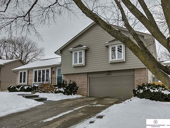 3rd image of 13835 Marinda Cir