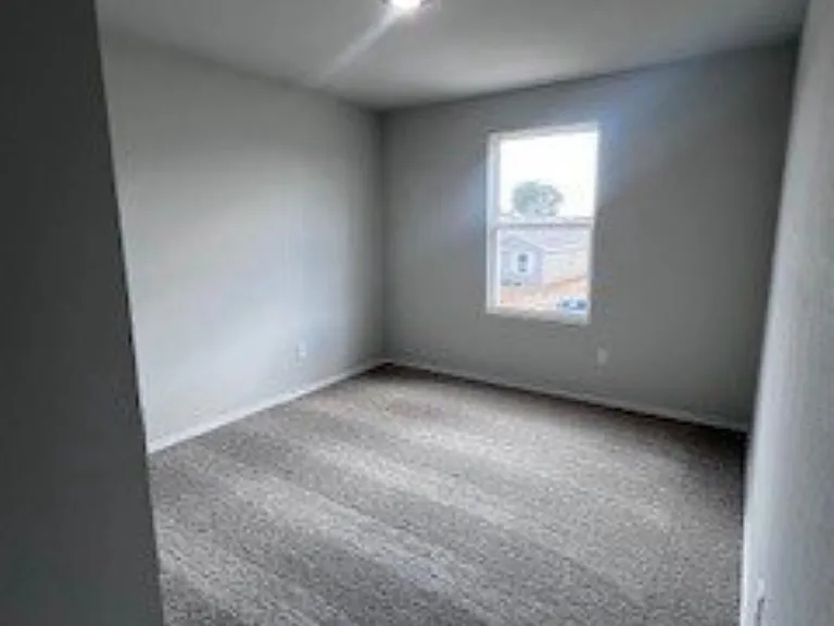 631 Clear Creek Ct — Photo 8