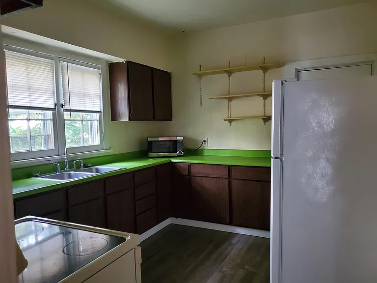 610 S Warren Ave — Photo 2