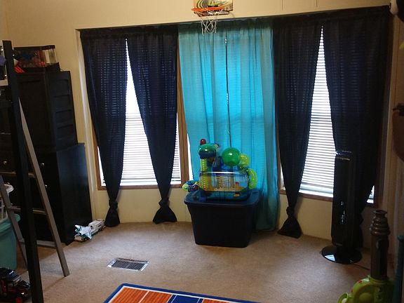 2nd bedroom