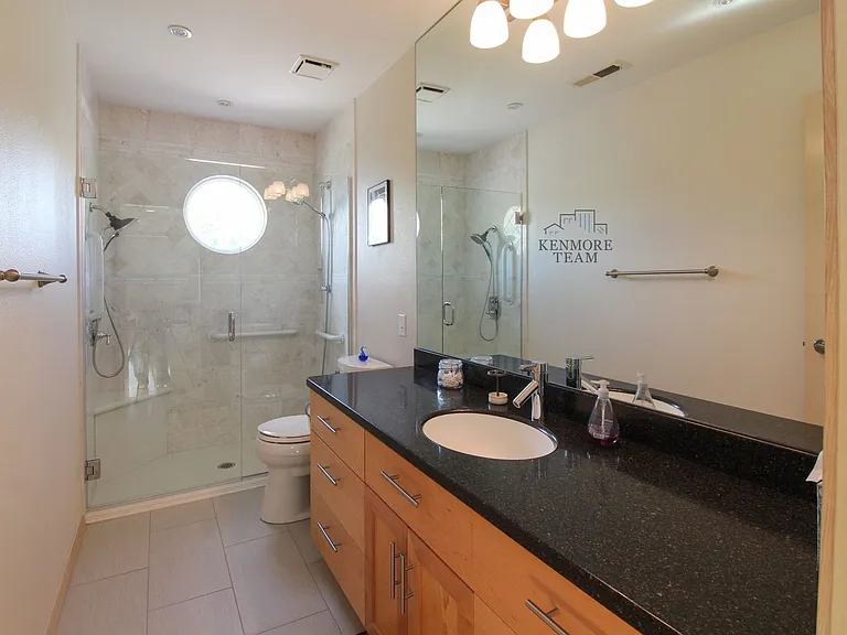 2141 N Columbia River Rd — Photo 20