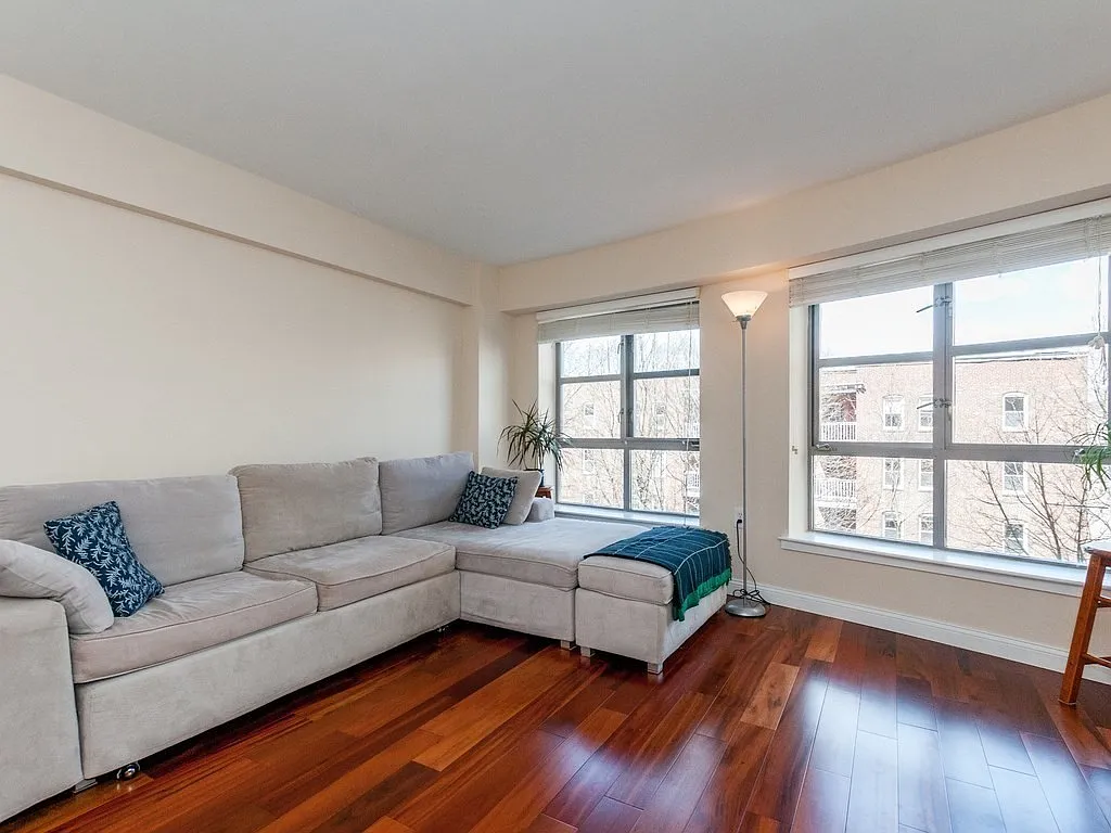 Building Photo - 931 Massachusetts Ave #501