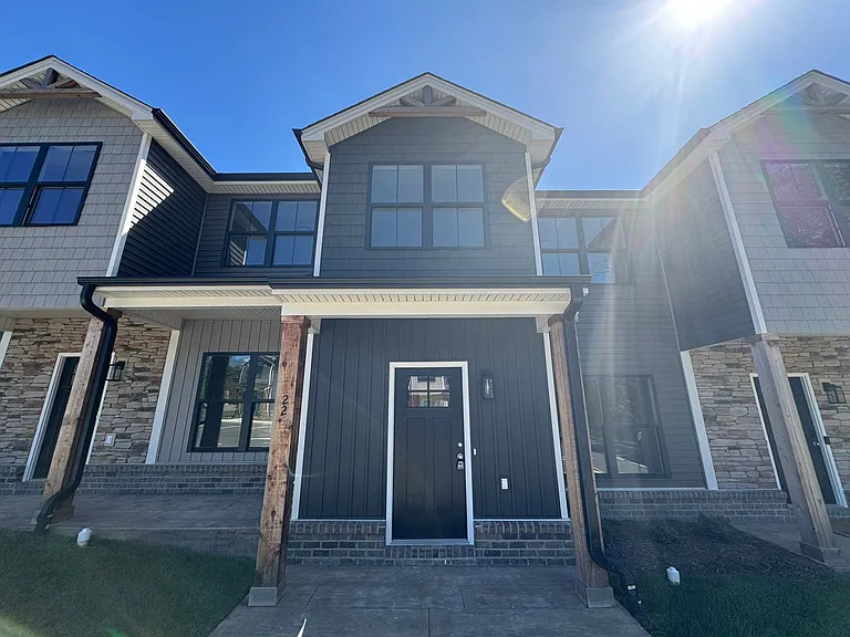 22 Villa Ct — Photo 1