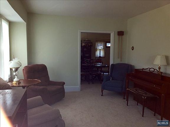 4th image of 24 Albert Ave #1X